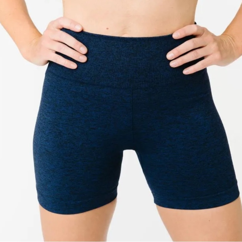 Zyia Women's Dark Navy Seamless Hustle Shorts
